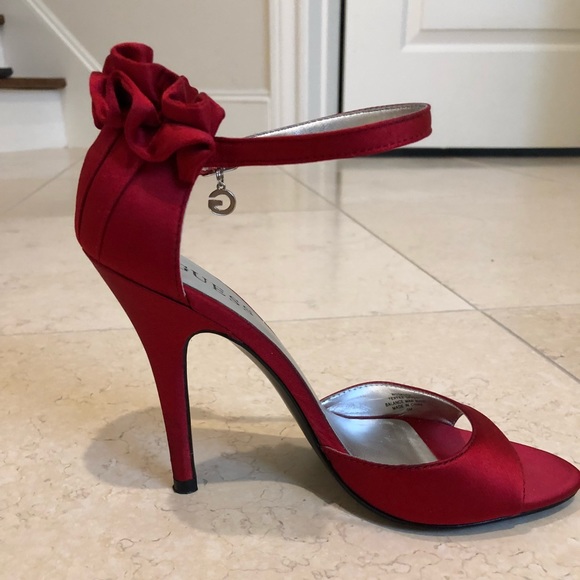 Guess Red Ruffle dance high heel - Picture 7 of 8